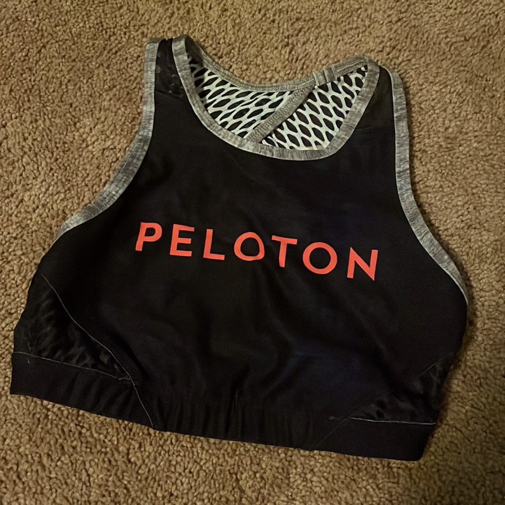 Like new Peloton sports bra